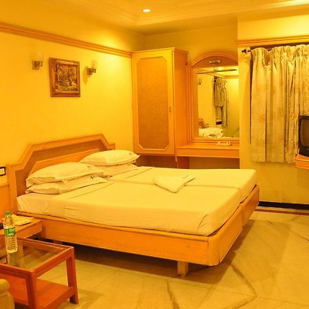 Hotel Sathyam Tiruchirappalli Pokoj fotografie